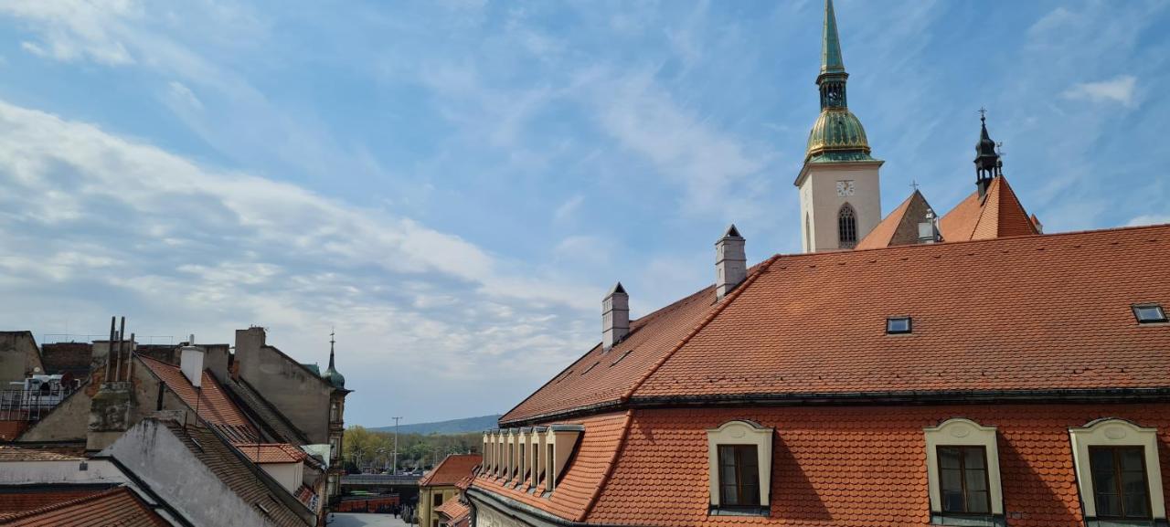 Extralarge Queen Room In The Heart Of Bratislava With Terrace Extérieur photo