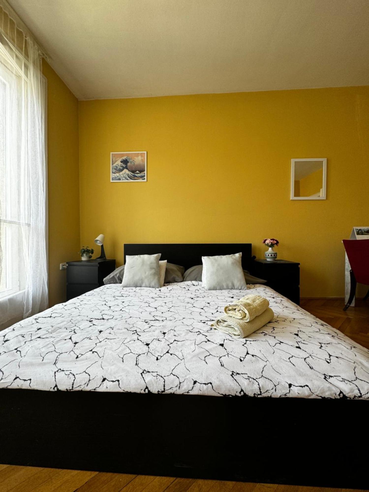 Extralarge Queen Room In The Heart Of Bratislava With Terrace Extérieur photo