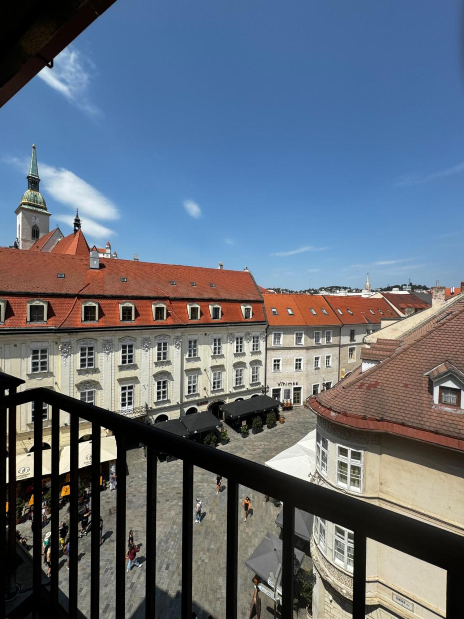 Extralarge Queen Room In The Heart Of Bratislava With Terrace Extérieur photo