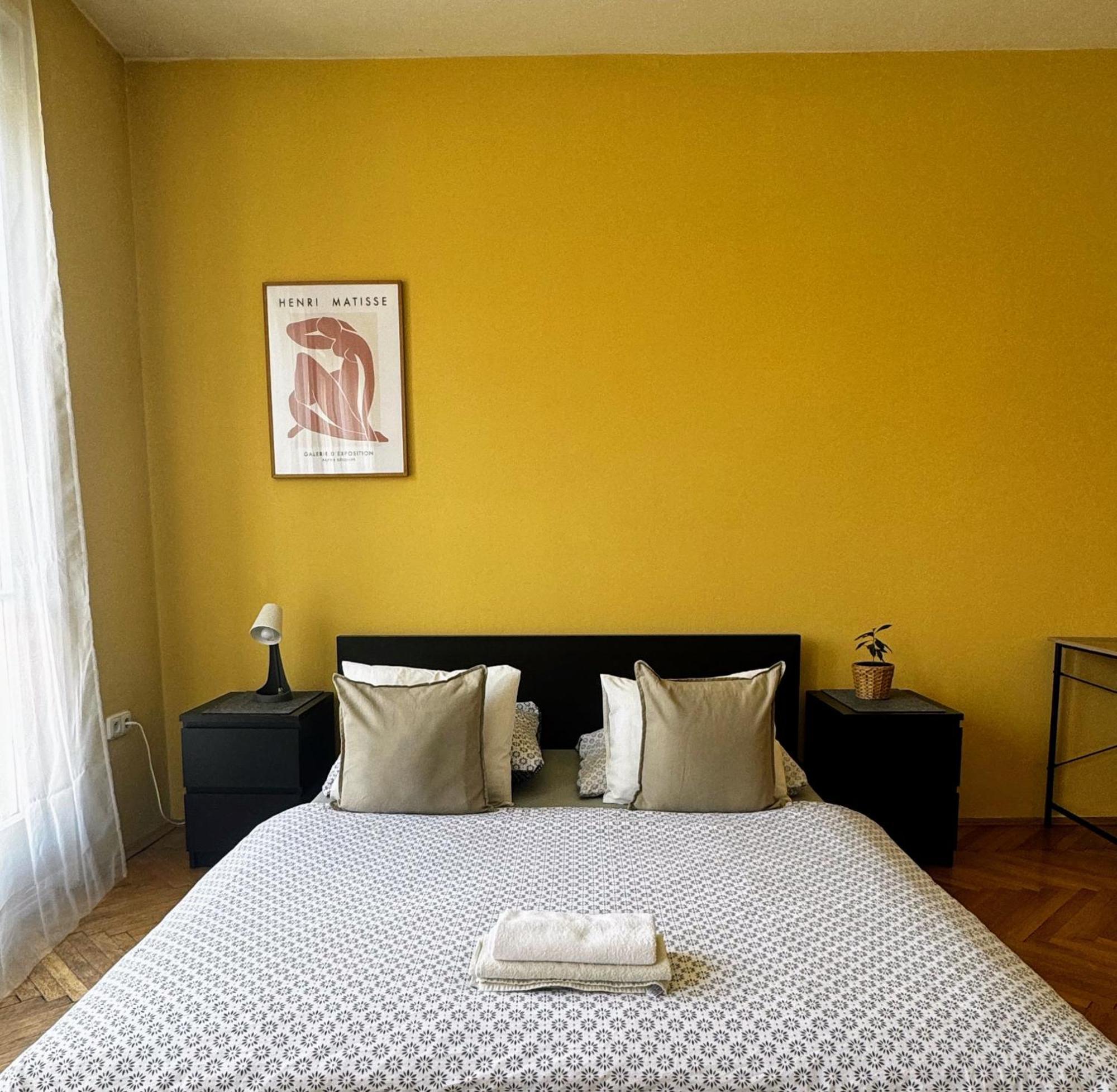 Extralarge Queen Room In The Heart Of Bratislava With Terrace Extérieur photo