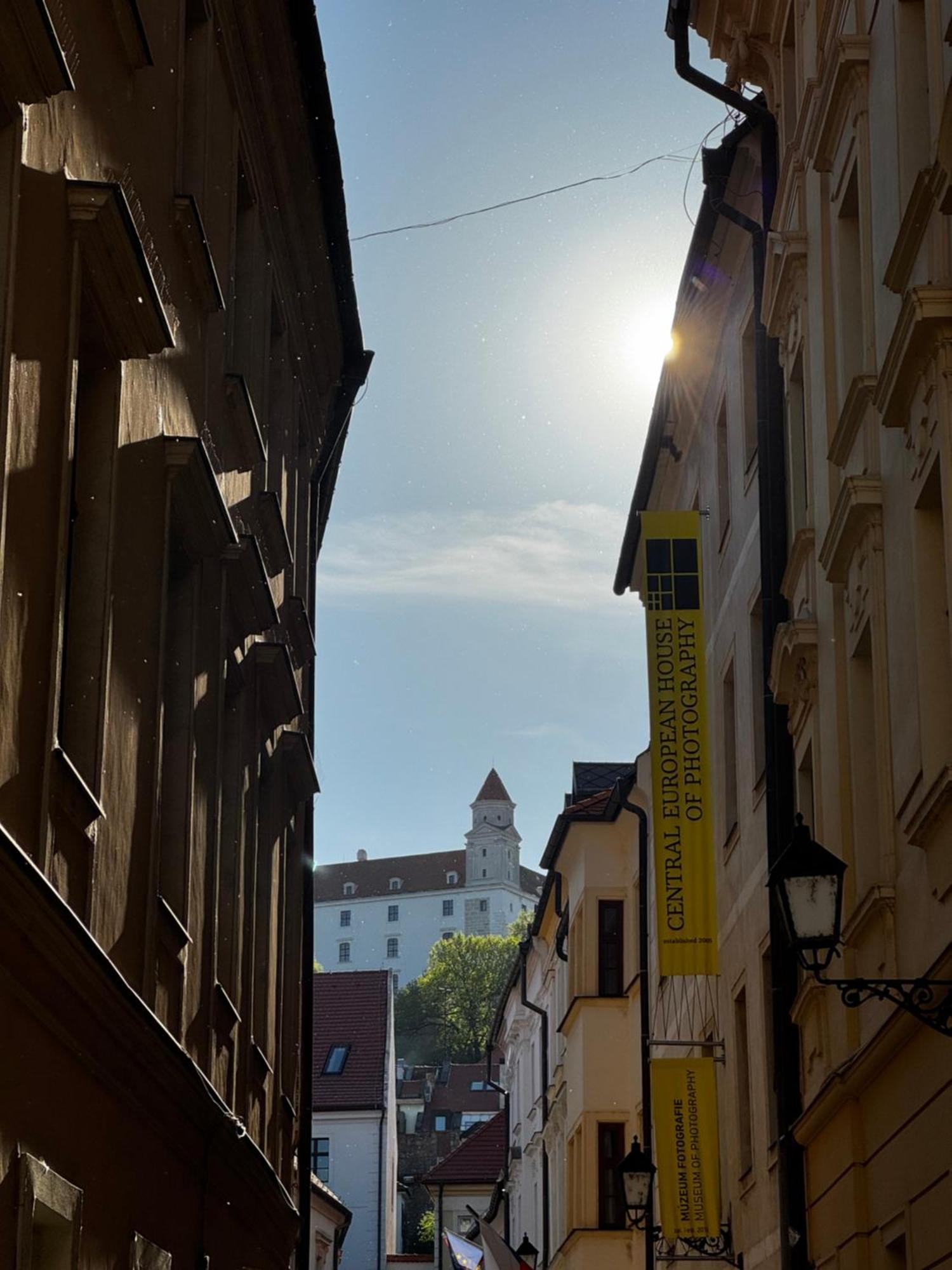 Extralarge Queen Room In The Heart Of Bratislava With Terrace Extérieur photo